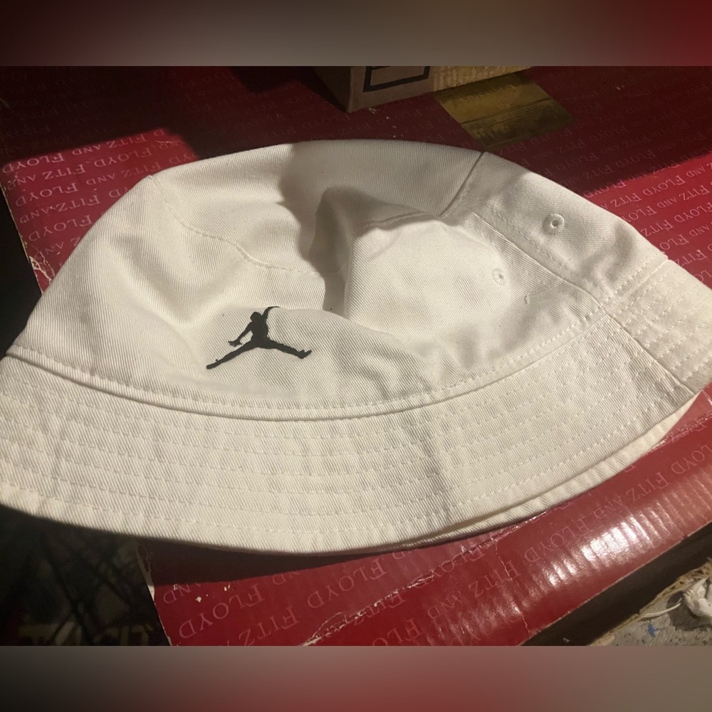 Air Jordan brand white bucket hat black jumpman logo youth one size beach cap
